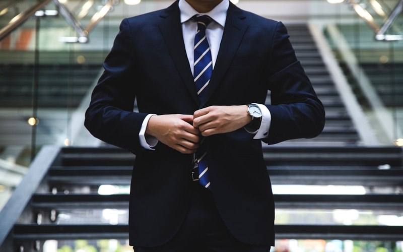 Business leader with forward-looking financial intelligence — seeing both external pressures and internal leaks simultaneously